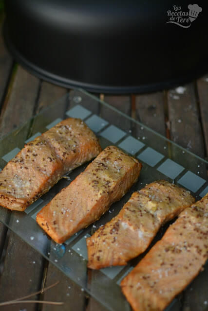 salmón en horno ahumador
