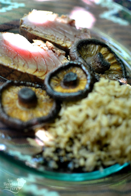 receta fácil tataki de atún rojo con arroz y setas a la plancha 05