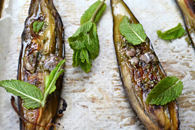 Esta es la mejor receta de berenjenas al horno aliñadas que existe