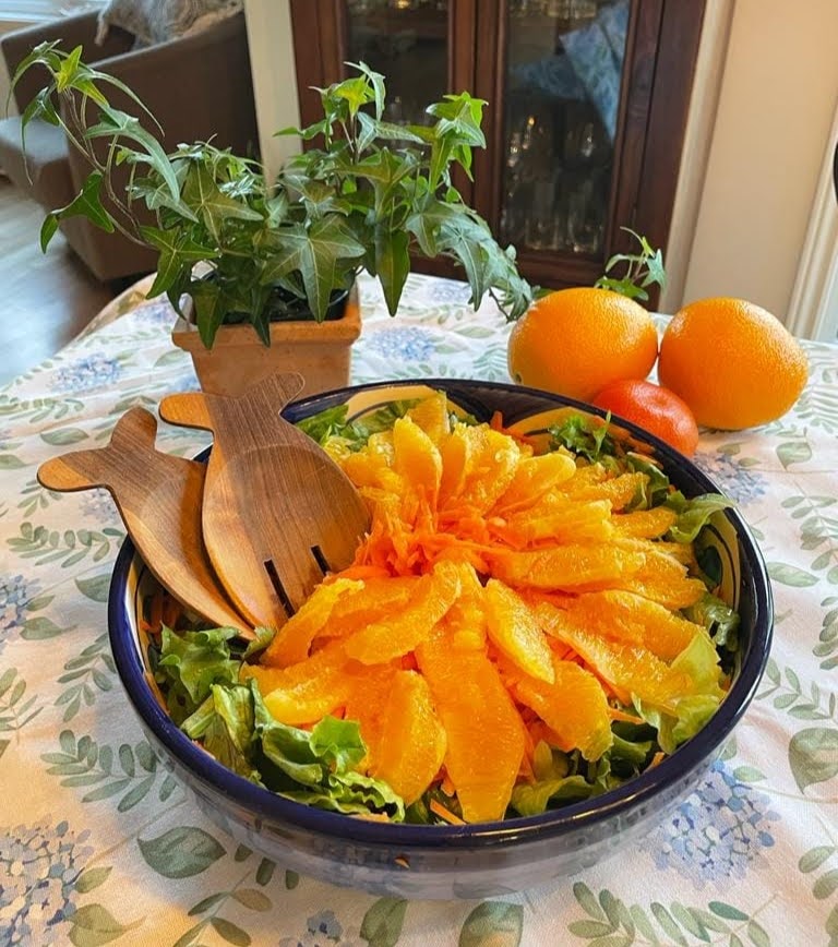 ensalada de naranjas y vegetales