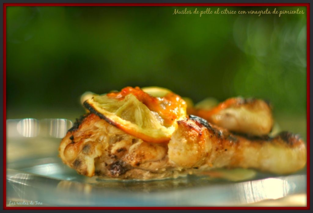 Muslos de pollo al cítrico con vinagreta de pimientos 03
