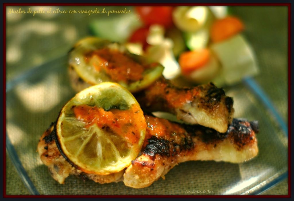 Muslos de pollo al cítrico con vinagreta de pimientos 01