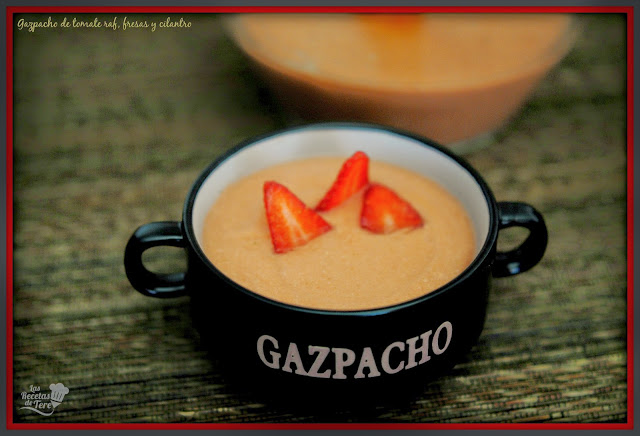 gazpacho de tomate raf fresas y cilantro tererecetas 03