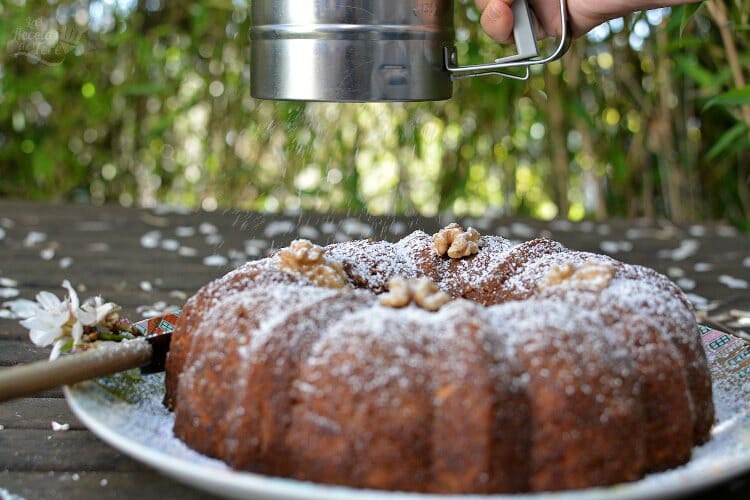Cómo preparar el más exquisito bizcocho casero de zanahorias y plátano