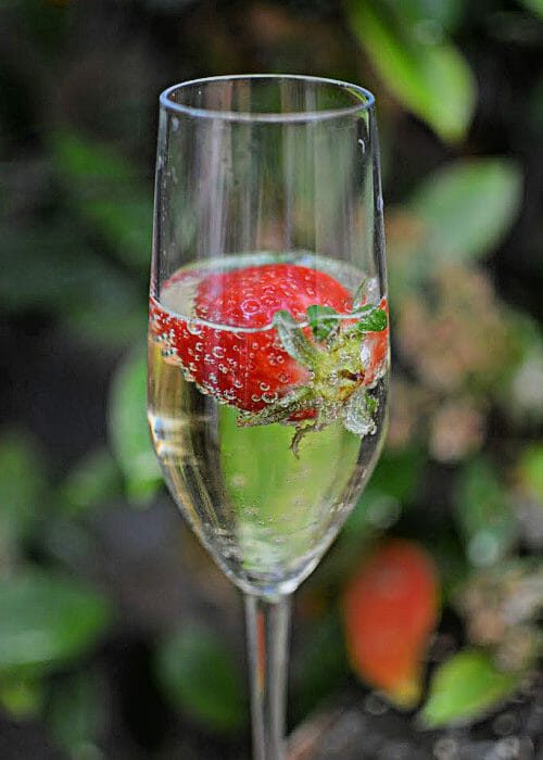 Cupcake De Cava Y Fresas 2 (1)