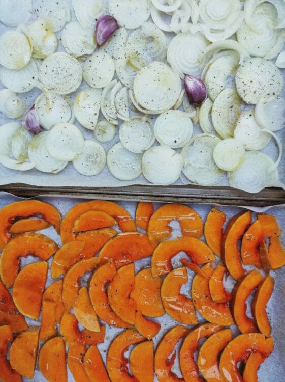 Ensalada de calabaza asada y cebollas asadas